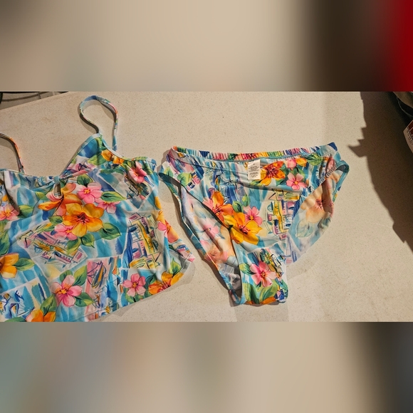 Vintage Islander 2 piece bathing suit - Picture 2 of 9